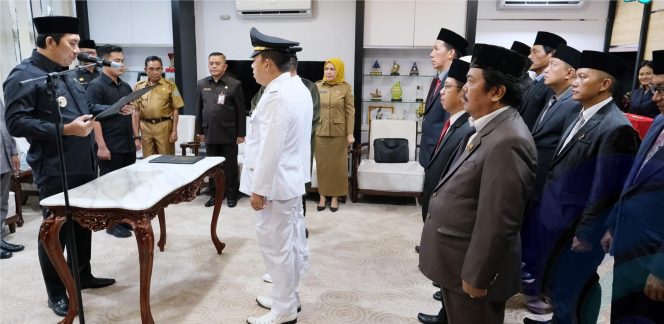 
					Bupati Popo Ali Lantik Pejabat Administrator dan Pengawas Pemkab OKU Selatan