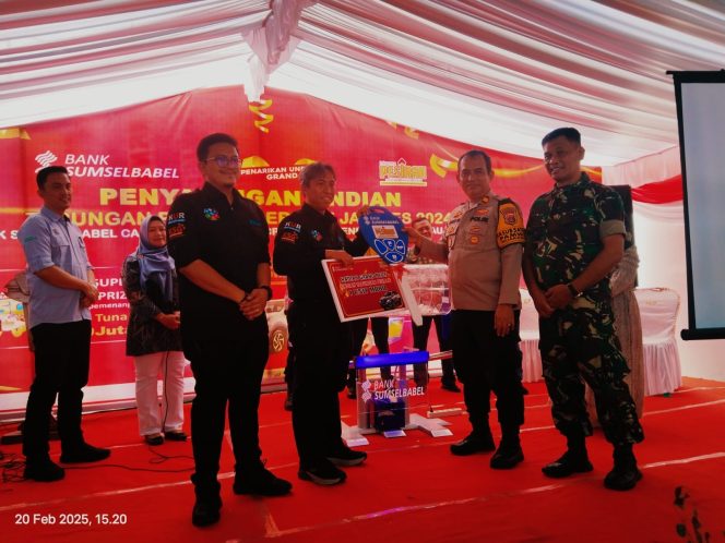 
					Bank Sumsel Babel Gelar Undian Tabungan Pesirah 2024, Ibu Maryati Raih Hadiah Mobil