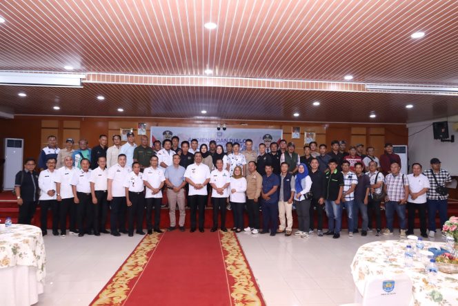 
					Bupati OKU Selatan Ajak Pers dan LSM Bersinergi Bangun Daerah