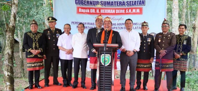 
					Gubernur Herman Deru Resmikan Jalan Karang Agung–Trans Lubar di OKU Selatan