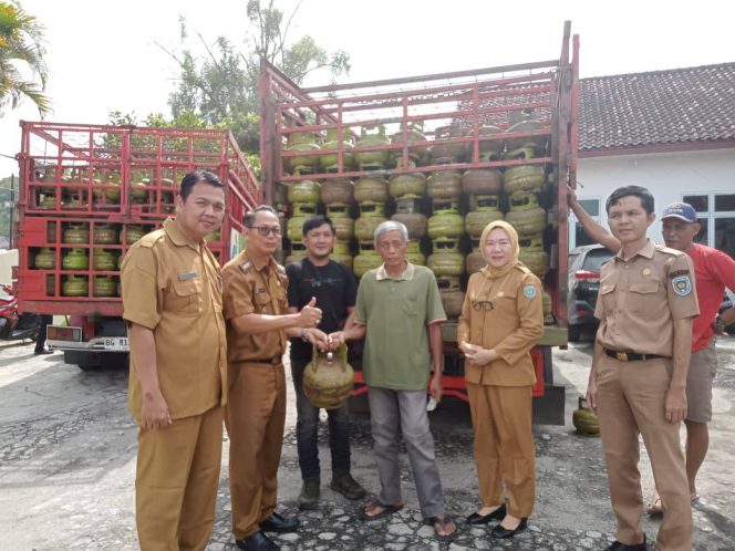 
					Operasi Pasar LPG 3 Kg Digelar, Pemkab OKU Selatan Salurkan Ribuan Tabung untuk Jaga Stabilitas Harga